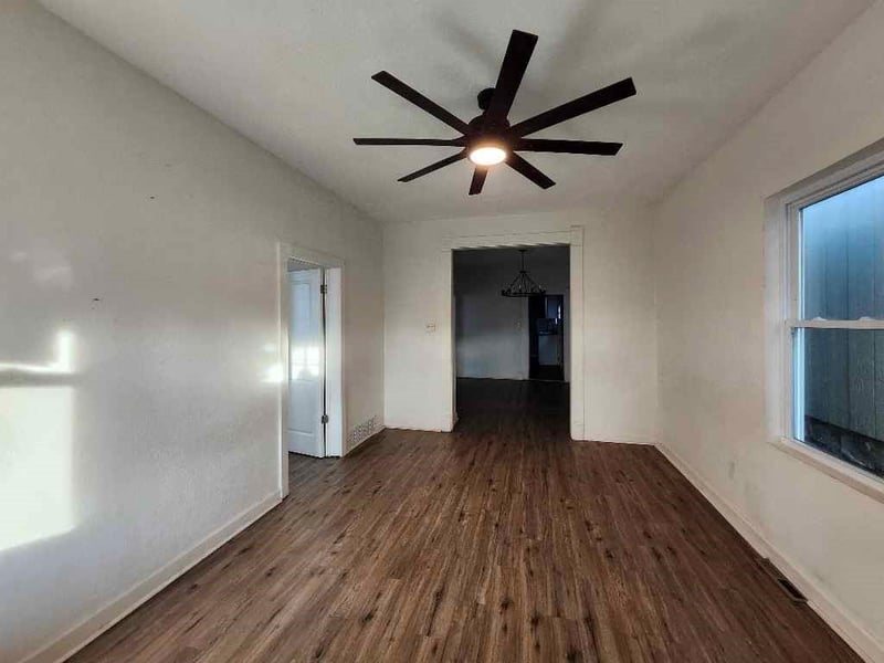 59 8th St, Kansas City, KS 66101