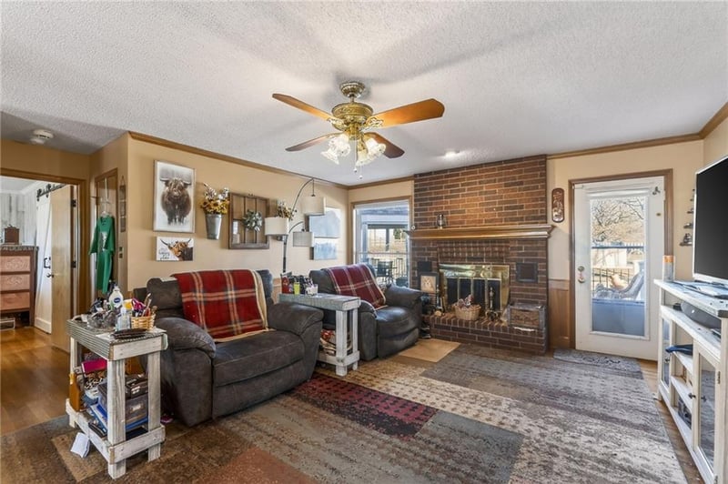 6513 Ryan Rd, Blue Springs, MO 64014