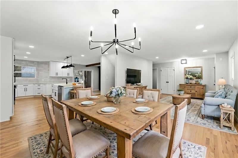 9625 Beverly Dr, Overland Park, KS 66207