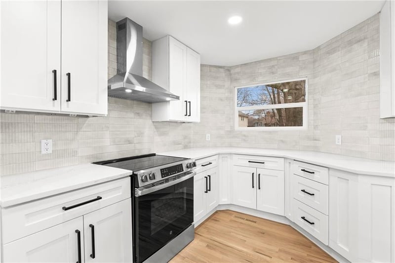 9625 Beverly Dr, Overland Park, KS 66207