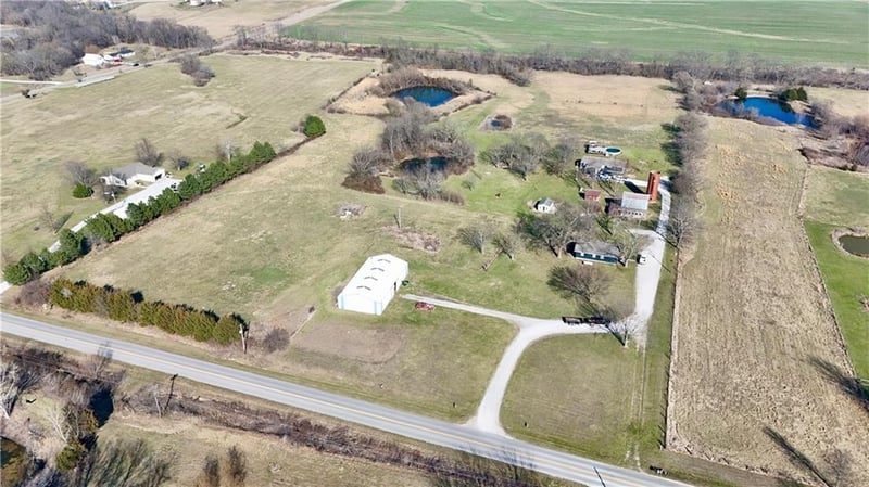 14769 State Route E Hw, Adrian, MO 64720