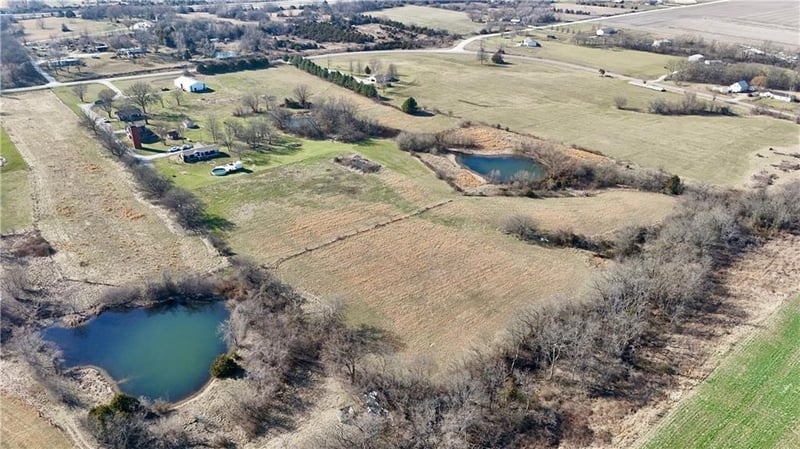 14769 State Route E Hw, Adrian, MO 64720