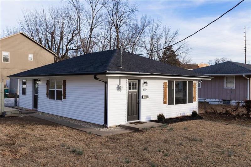 129 Neconi Ave, Bonner Springs, KS 66012