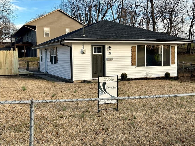 129 Neconi Ave, Bonner Springs, KS 66012