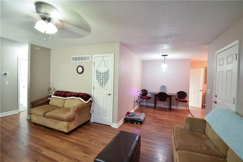 5216 Palmer Ave, Kansas City, MO 64119