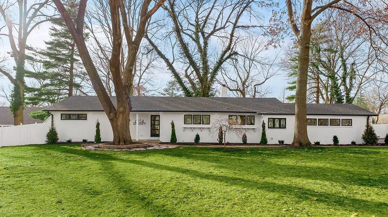 6914 Glenwood St, Overland Park, KS 66204