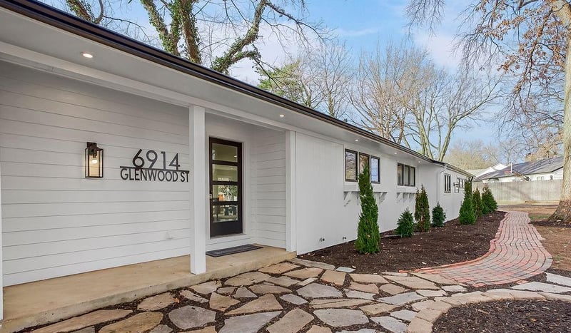 6914 Glenwood St, Overland Park, KS 66204