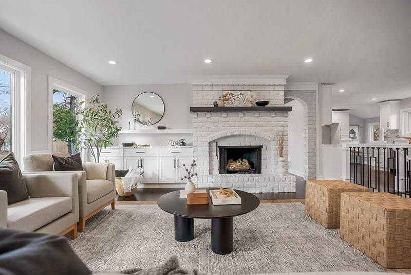 6914 Glenwood St, Overland Park, KS 66204