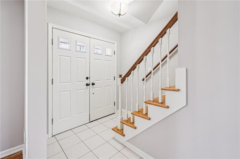 9944 Melrose St, Overland Park, KS 66214