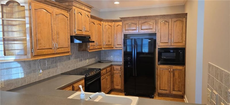 5413 145th Ter, Leawood, KS 66224