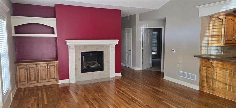 5413 145th Ter, Leawood, KS 66224