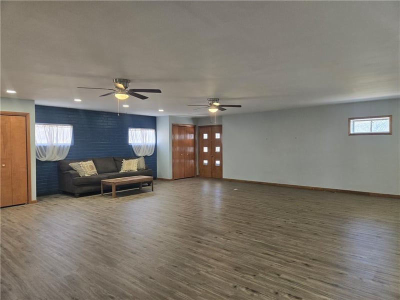 200 Ruby St, Sweet Springs, MO 65351