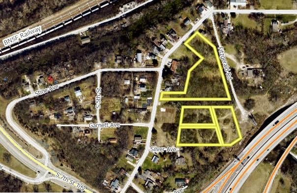 417 Shawnee Rd, Kansas City, KS 66103