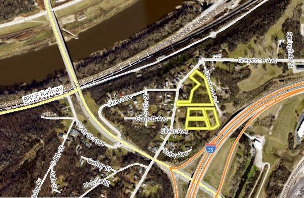 417 Shawnee Rd, Kansas City, KS 66103