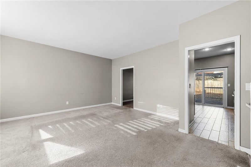 6117 Coventry Ave, Kansas City, MO 64151