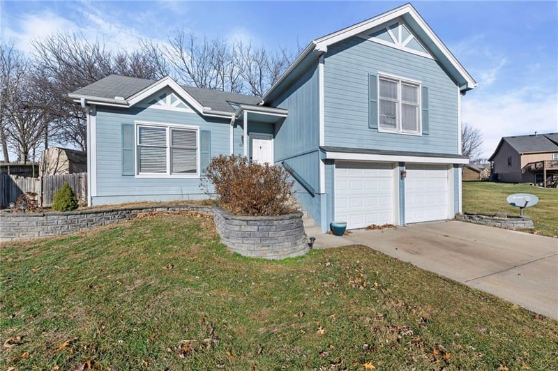 6117 Coventry Ave, Kansas City, MO 64151