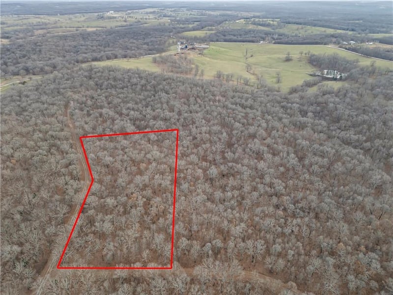 Tim Rd, Edwards, MO 65326