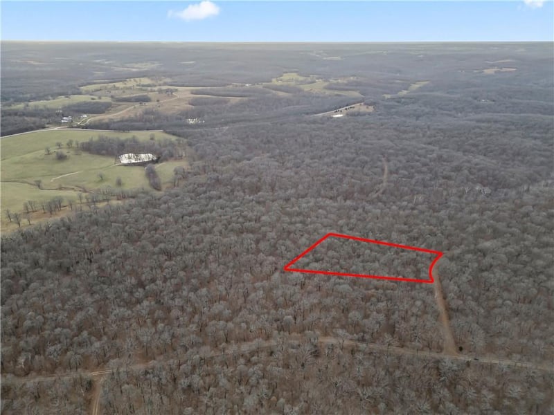Tim Rd, Edwards, MO 65326
