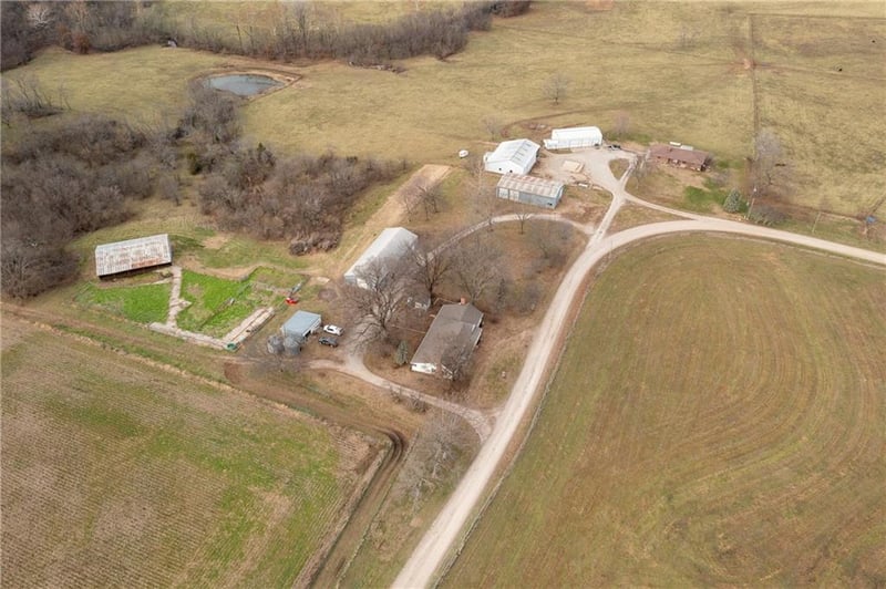 64 SW 401st Rd, Centerview, MO 64019