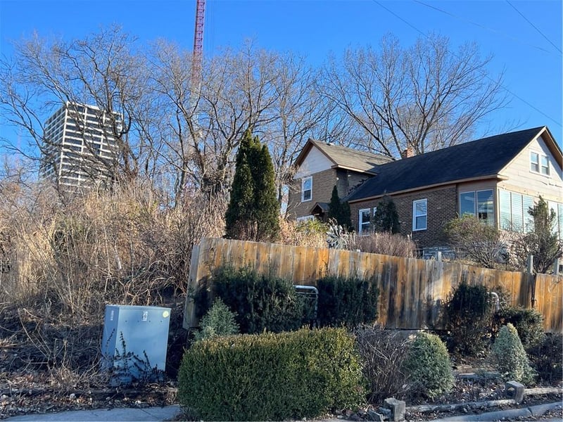 3007 Jarboe St, Kansas City, MO 64108