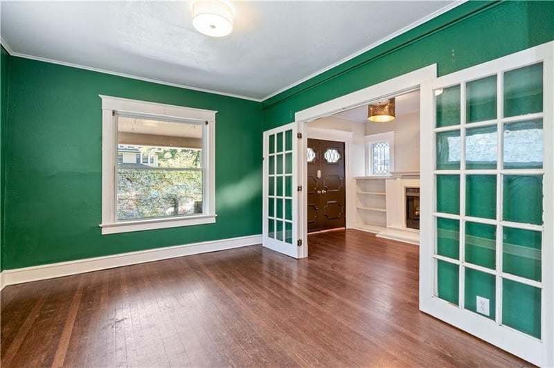 2803 Harrison St, Kansas City, MO 64109