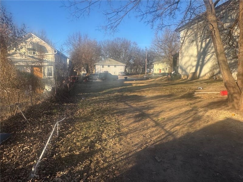 319 Osage St, Leavenworth, KS 66048