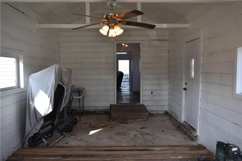 708 Lakeshore Dr, Rushville, MO 64484