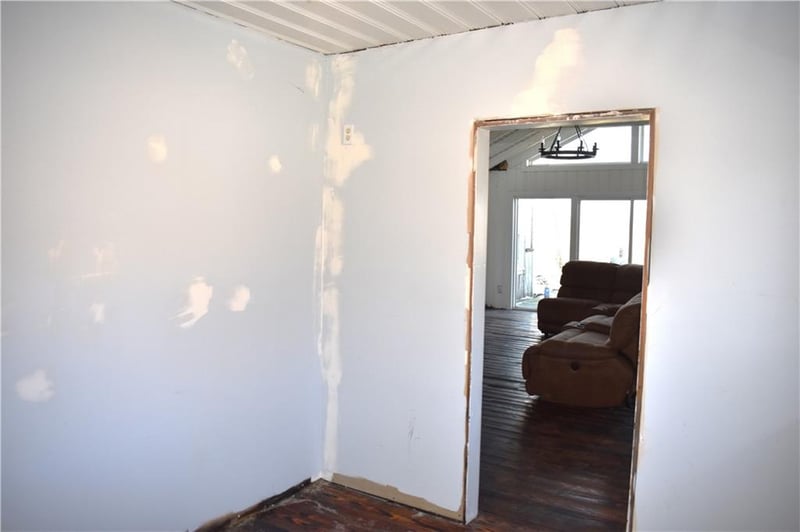 708 Lakeshore Dr, Rushville, MO 64484