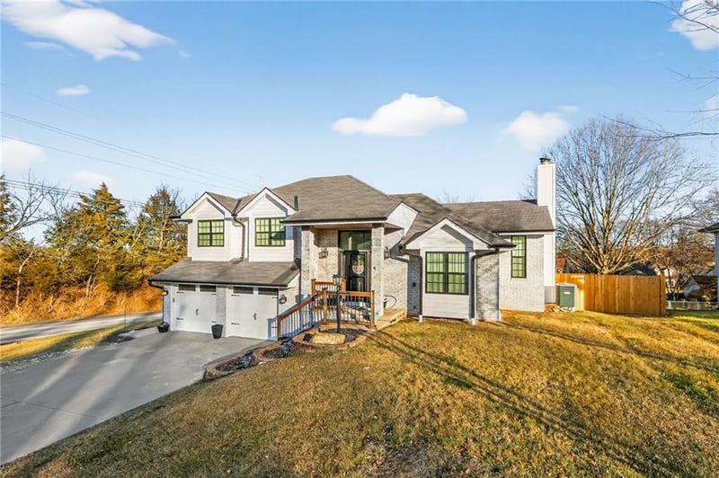 4007 37th St, St Joseph, MO 64506