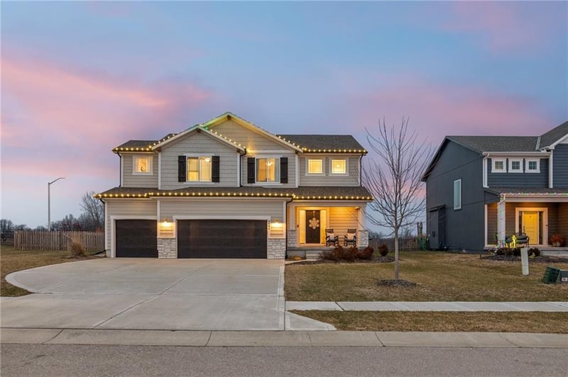 9004 111th Pl, Kansas City, MO 64157