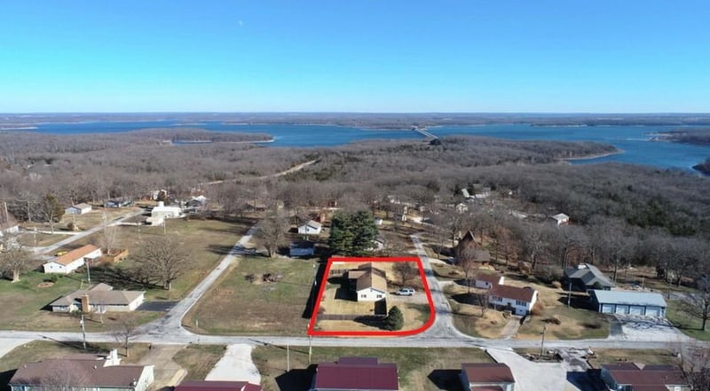 14815 S Orleans Trl, Stockton, MO 65785