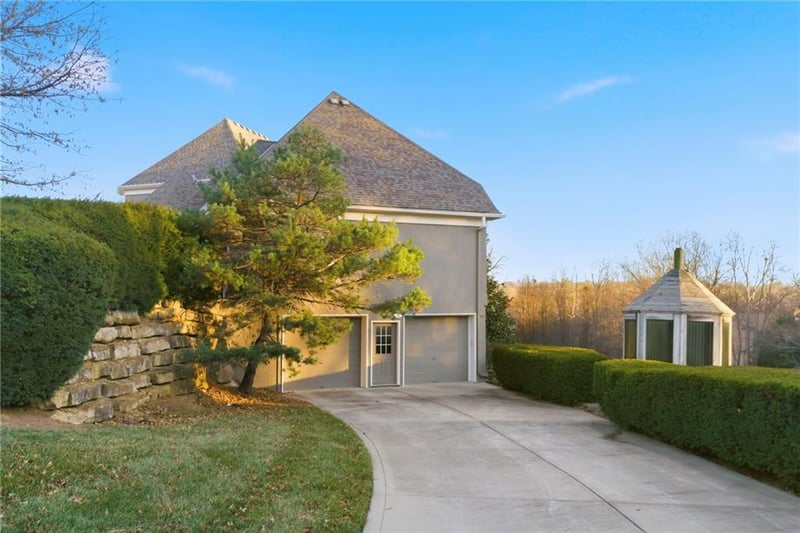 1581 Sugar Maple Ln, Liberty, MO 64068