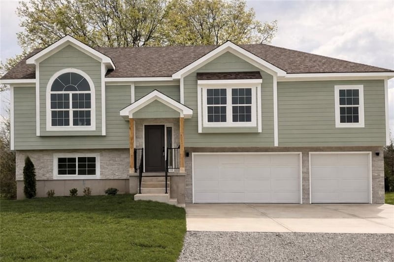 319 51 Rd, Warrensburg, MO 64093