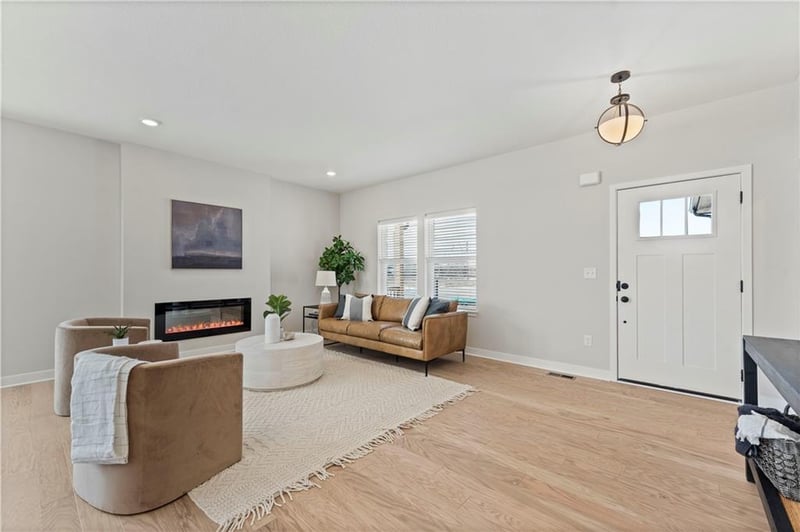 11119 Crescent Ct, Kansas City, MO 64157