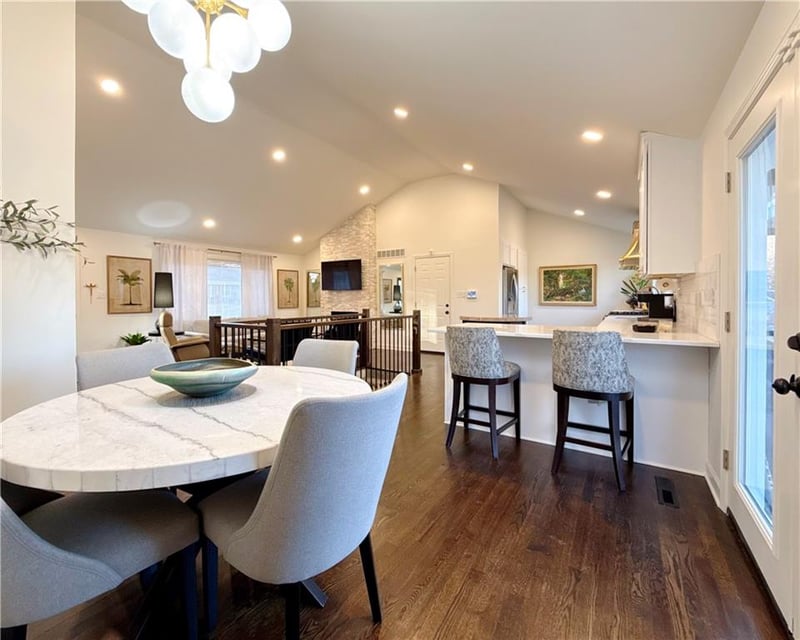 9737 Mohawk Dr, Overland Park, KS 66206