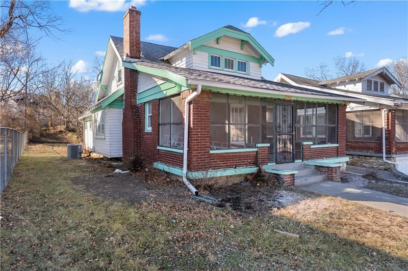 5142 Brookwood Ave, Kansas City, MO 64110