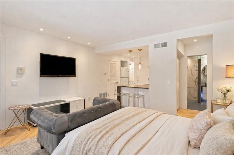 4540 Broadway Blvd #1N, Kansas City, MO 64111