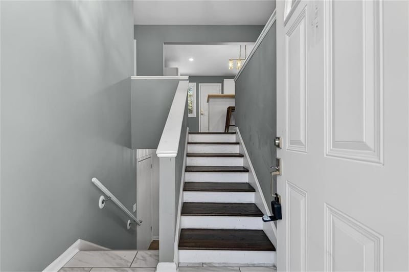 9234 Woodson Dr, Overland Park, KS 66207