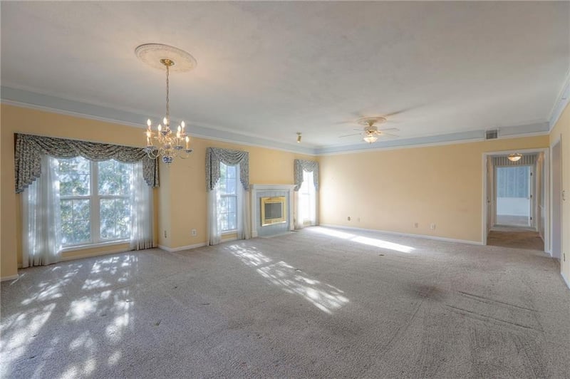 17800 Bolger Rd #147, Independence, MO 64055