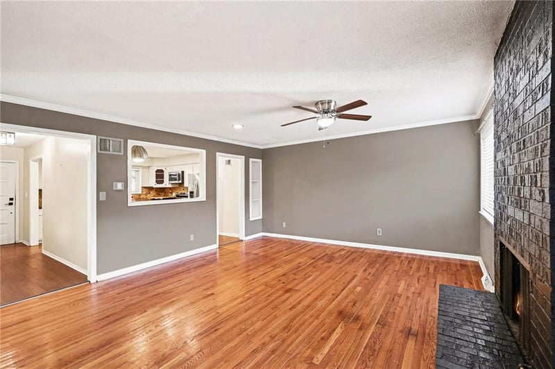 5706 97th St, Overland Park, KS 66207