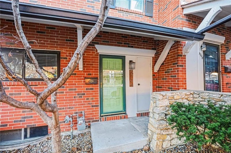 5706 97th St, Overland Park, KS 66207