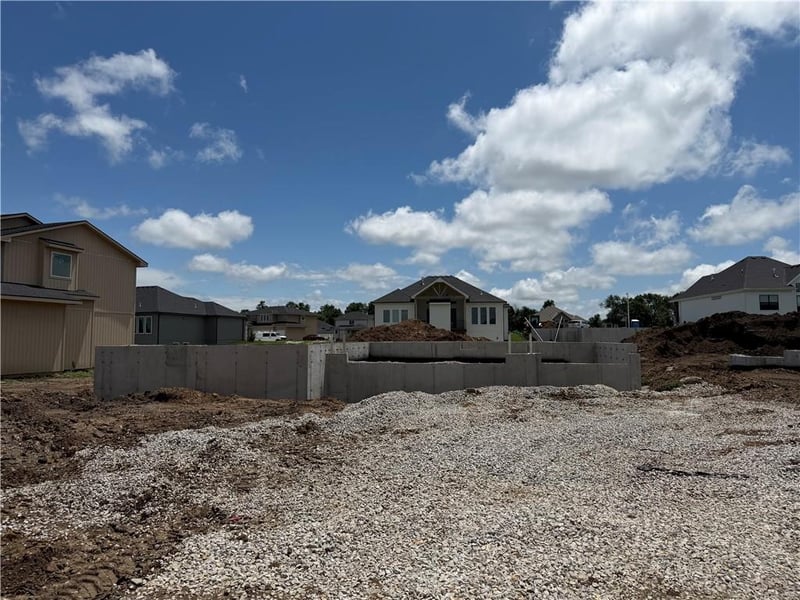 15315 161st Ter, Olathe, KS 66062