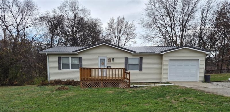 406 Main St, Richmond, MO 64085