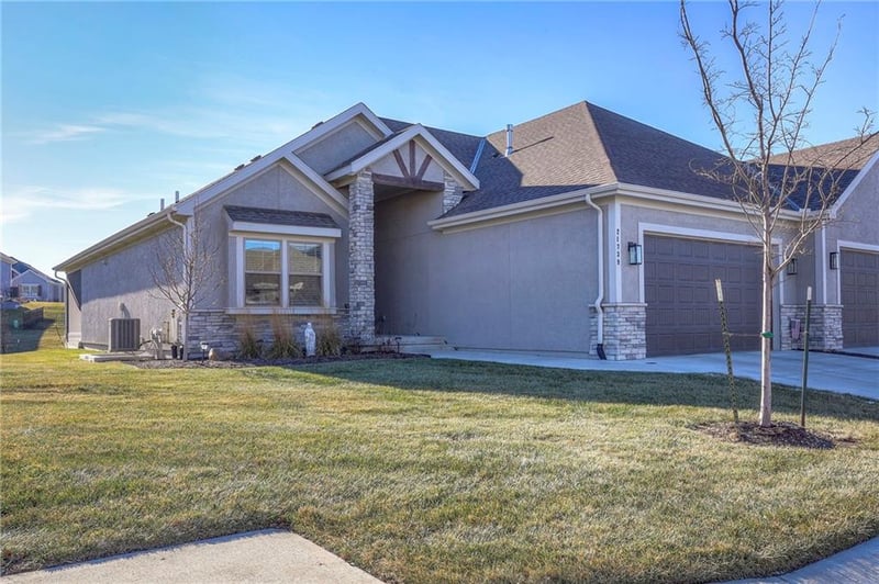 21739 116th Ter, Olathe, KS 66061