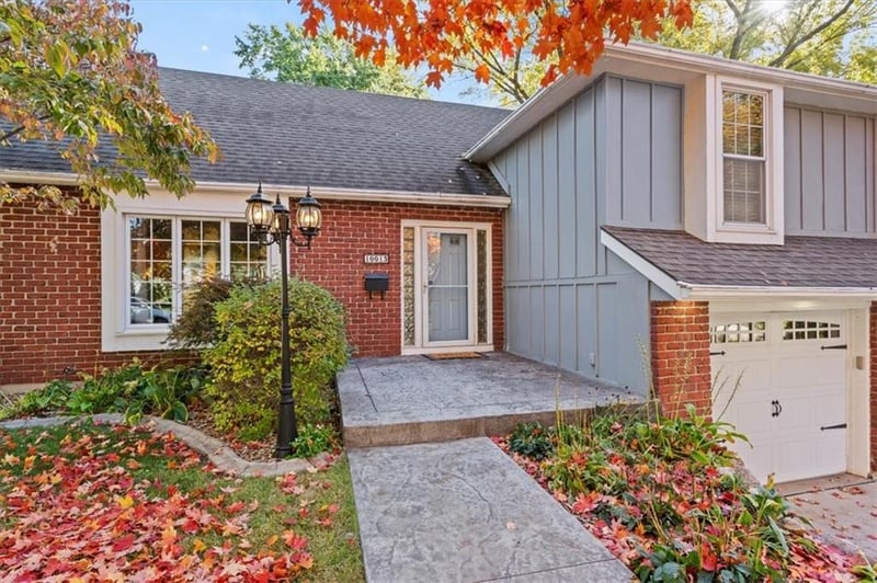 10013 Briar Dr, Overland Park, KS 66207