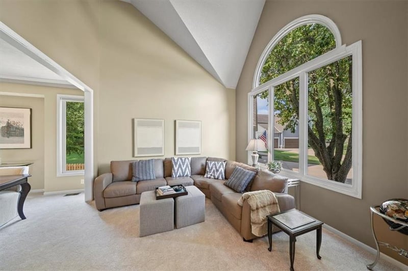 13119 Hadley St, Overland Park, KS 66213