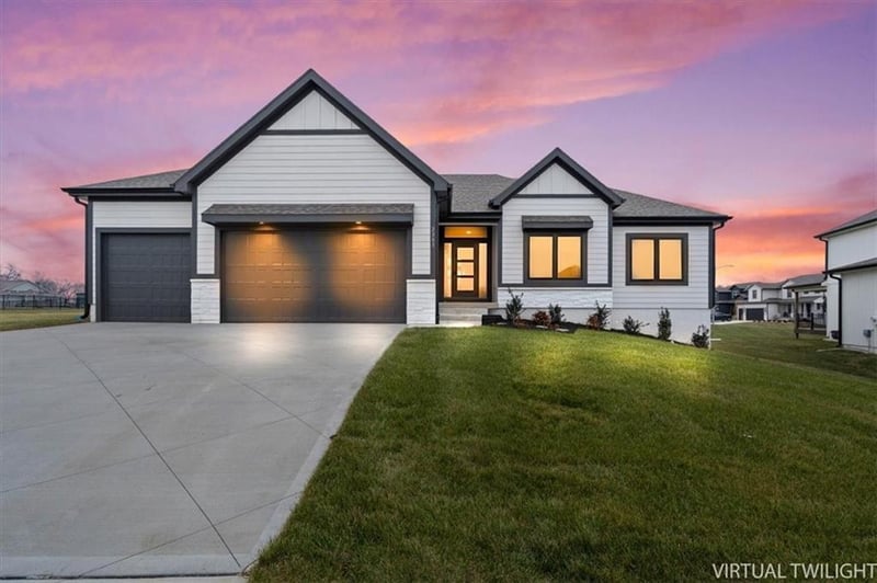 2303 Serena Pl, Lee's Summit, MO 64082