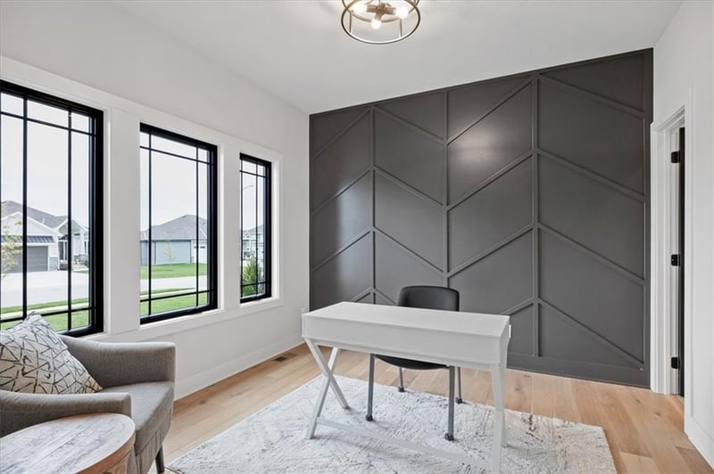 3222 Enoch St, Lee's Summit, MO 64082