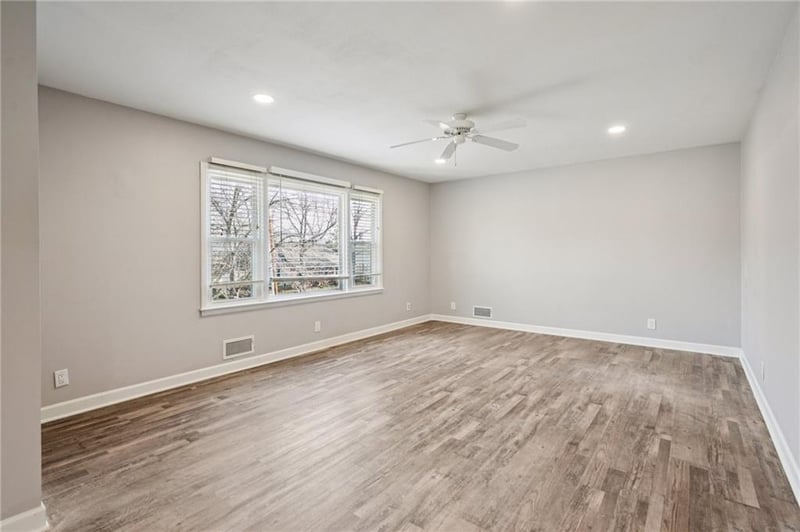 8500 Robinson St, Overland Park, KS 66212