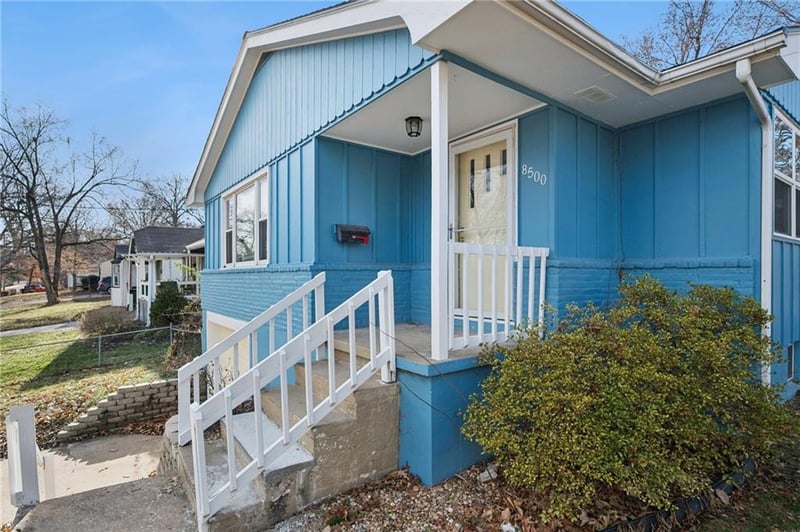 8500 Robinson St, Overland Park, KS 66212